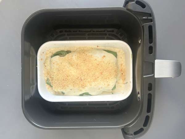 Lasanha vegetariana com espinafre e tofu na Air Fryer - Preparação Passo 9