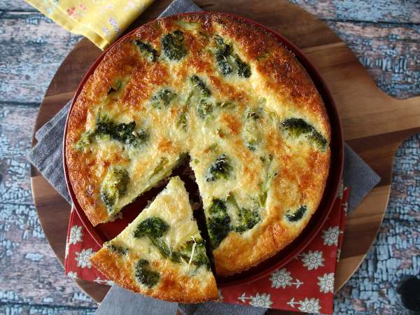 Quiche sem massa com brócolis, pancetta e queijo cottage - Preparação Passo 7