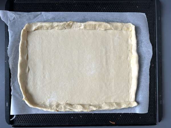 Zwiebelkuchen: a tradicional torta alemã de cebola - Preparação Passo 8