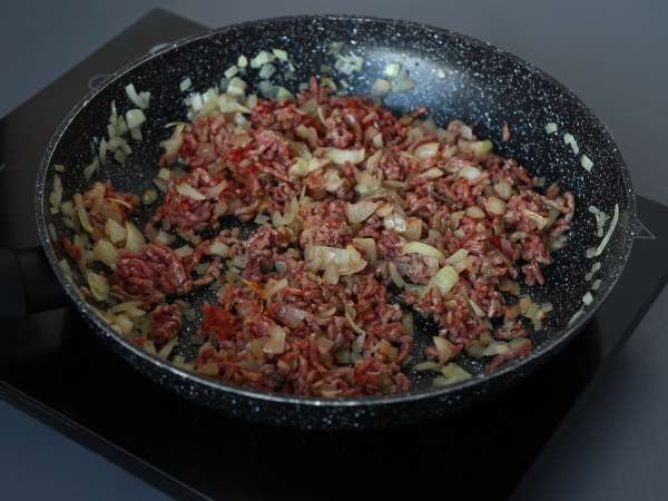 Lasanha de frigideira com carne moída - Preparação Passo 2