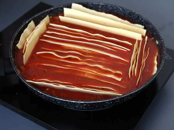 Lasanha de frigideira com carne moída - Preparação Passo 4