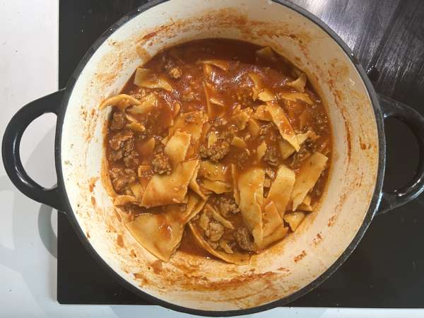 Sopa de lasanha com carne, ricota e parmesão - Preparação Passo 5