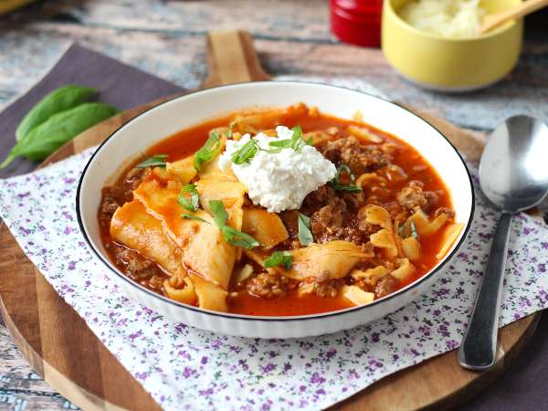 Sopa de lasanha com carne, ricota e parmesão - Preparação Passo 7