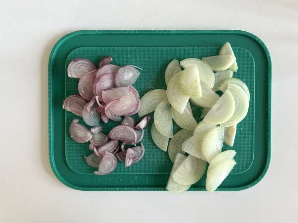 Sanduíche quente de queijo e cogumelos: crocante e irresistível - Preparação Passo 1