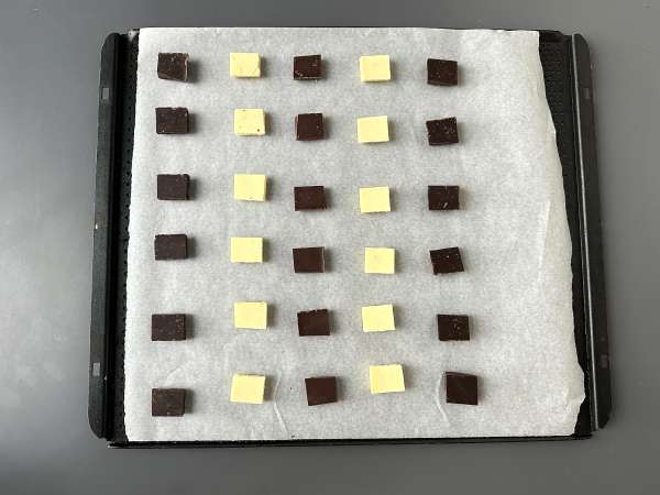 Medalhões de chocolate com frutos secos: fáceis e sem formas - Preparação Passo 2