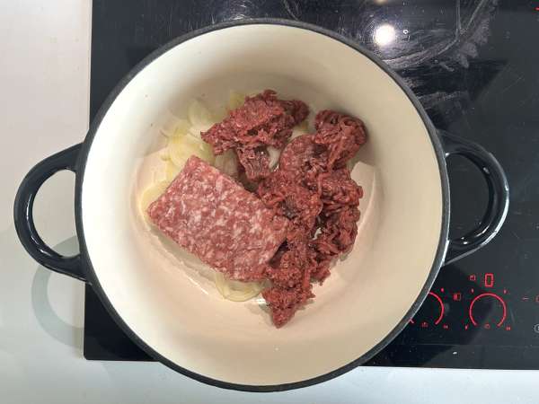 Abóbora com carne moída em uma panela só: cremosa e fácil de fazer - Preparação Passo 1