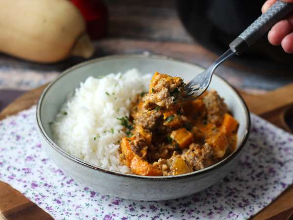 Abóbora com carne moída em uma panela só: cremosa e fácil de fazer - Preparação Passo 6