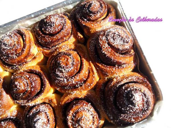 Caracóis de Canela ou Cinnamon Rolls - Preparação Passo 2
