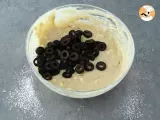 Passo 2 - Bolo de azeitonas pretas e queijo feta