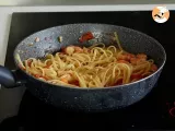 Passo 5 - Espaguete com camarão, tomate cereja e manjericão
