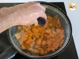 Passo 5 - Macarrão com molho de abóbora e salsicha fresca (linguiça)