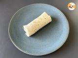 Passo 4 - Wrap mediterrâneo recheado com homus, rúcula, pimentão e feta