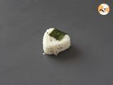 Passo 10 - Onigiri de atum, o pequeno sanduíche triangular de arroz japonês - おにぎり