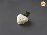 Passo 14 - Onigiri de atum, o pequeno sanduíche triangular de arroz japonês - おにぎり