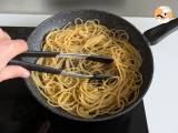 Passo 6 - Cacio e pepe (macarrão com queijo e pimenta) feito com apenas 3 ingredientes