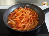 Passo 5 - Penne all’arrabbiata: simplicidade e picância à moda italiana