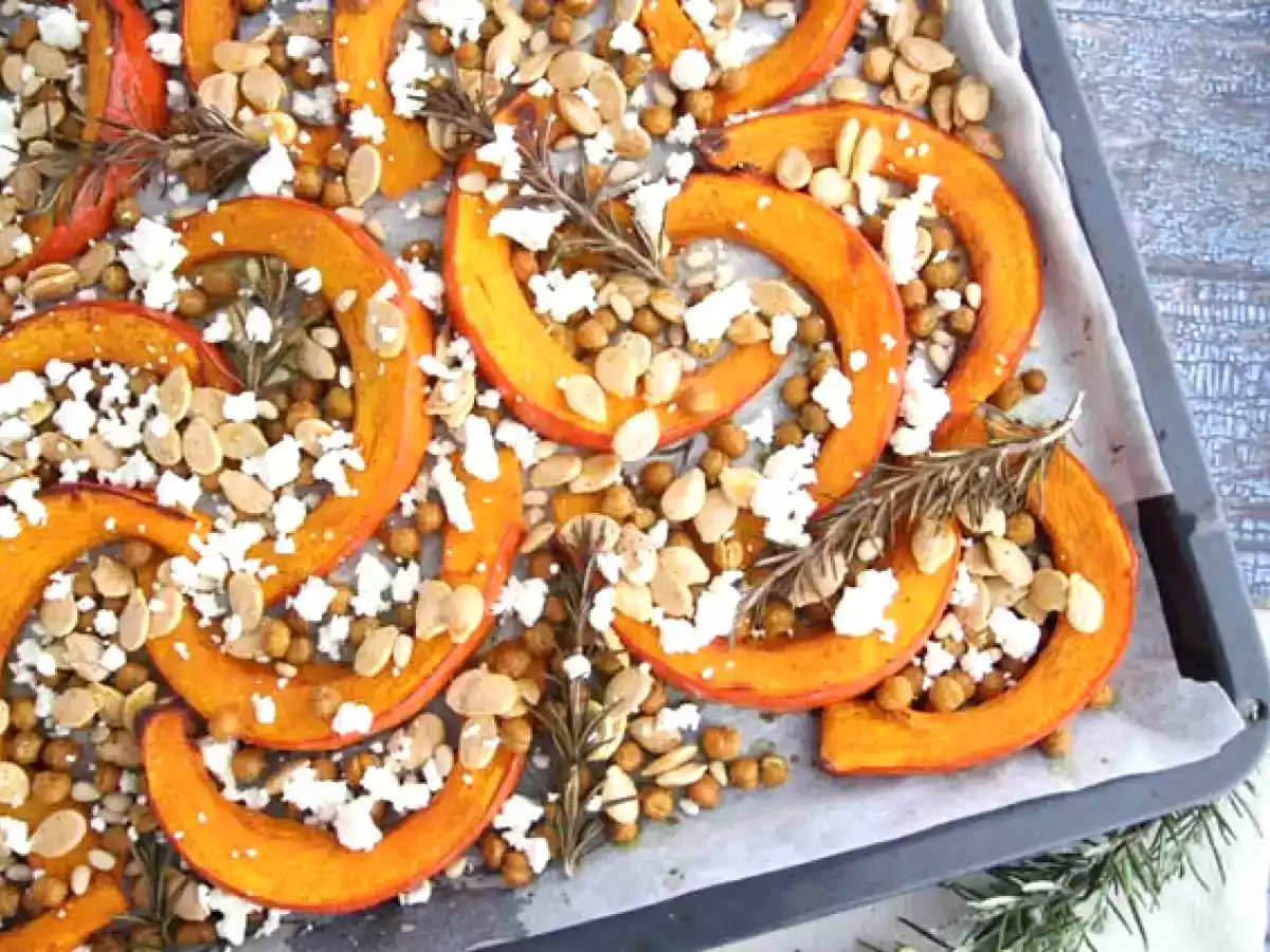 Abóbora assada com grão de bico, feta e alecrim - foto 2