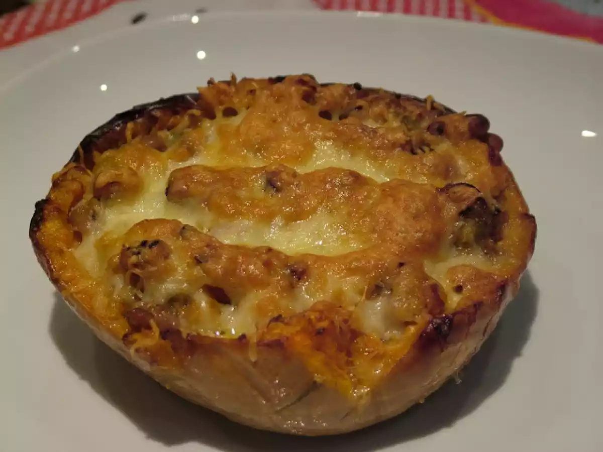 Abóbora butternut com salada de Feijão Frade