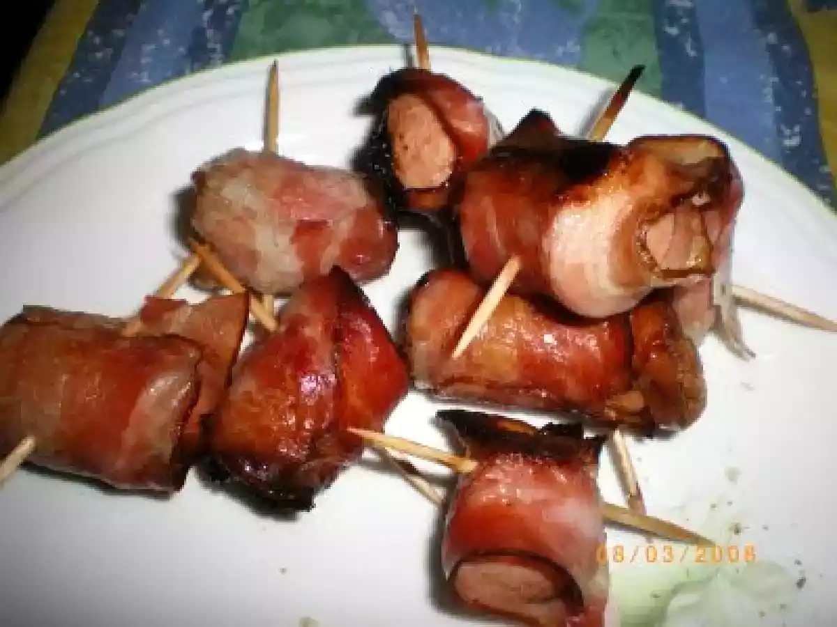 Acepipe de bacon com salsicha