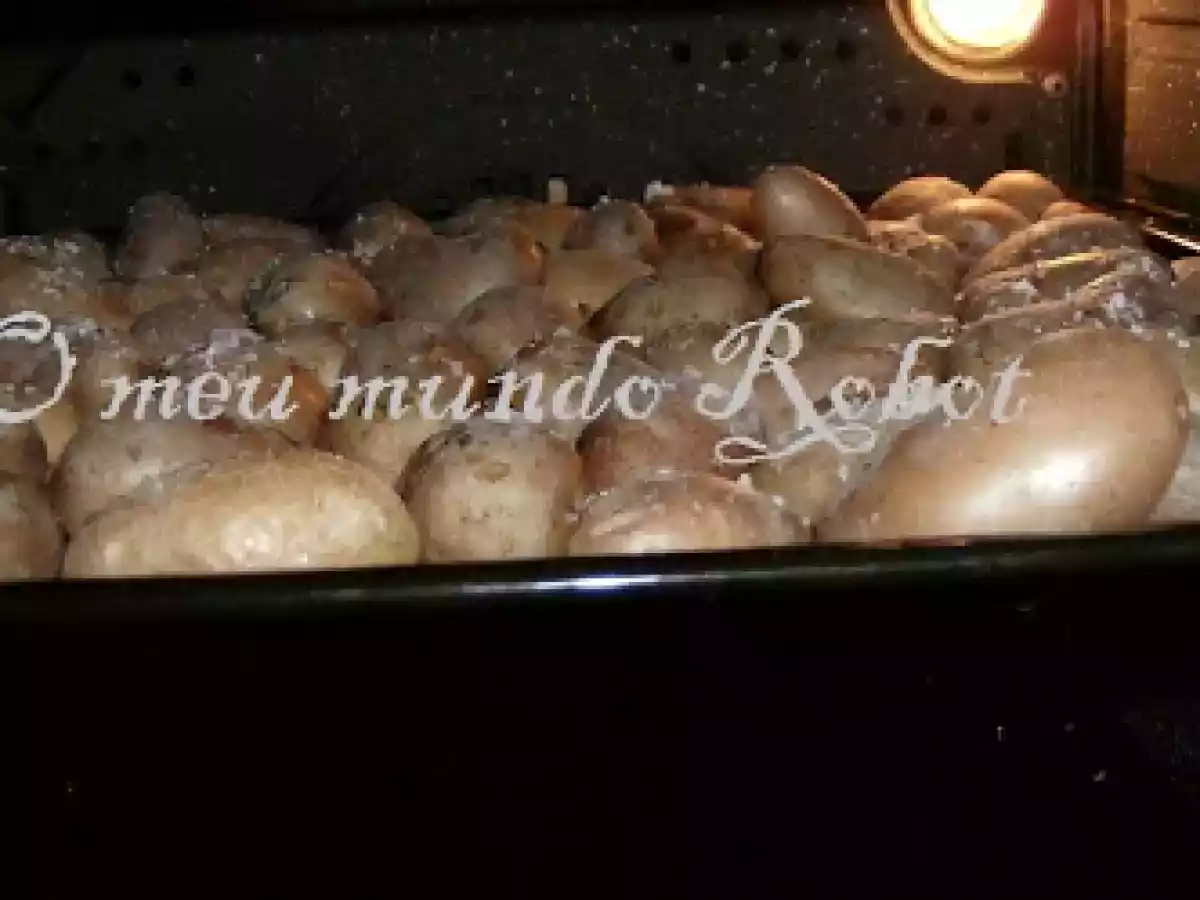 Actifry - Lulas salteadas com batata a murro e salada de tomate e pimento assado - foto 2