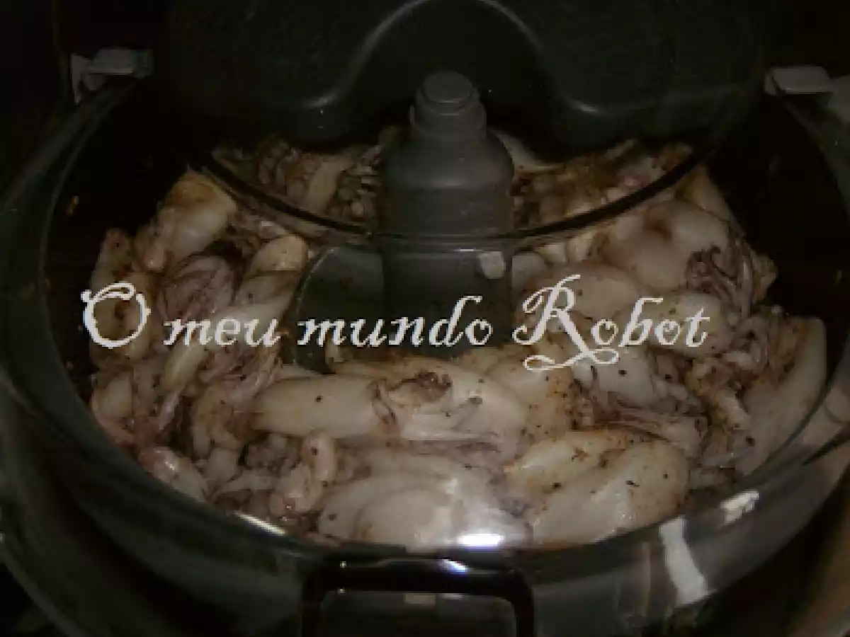 Actifry - Lulas salteadas com batata a murro e salada de tomate e pimento assado - foto 5