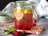 Água aromatizada caseira, feita com limão, manjericão e framboesa!, foto 2