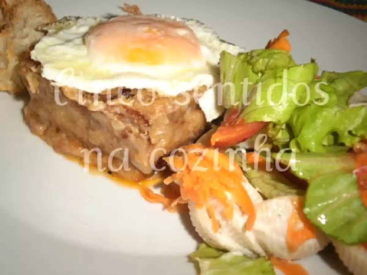 Alheira com ovo