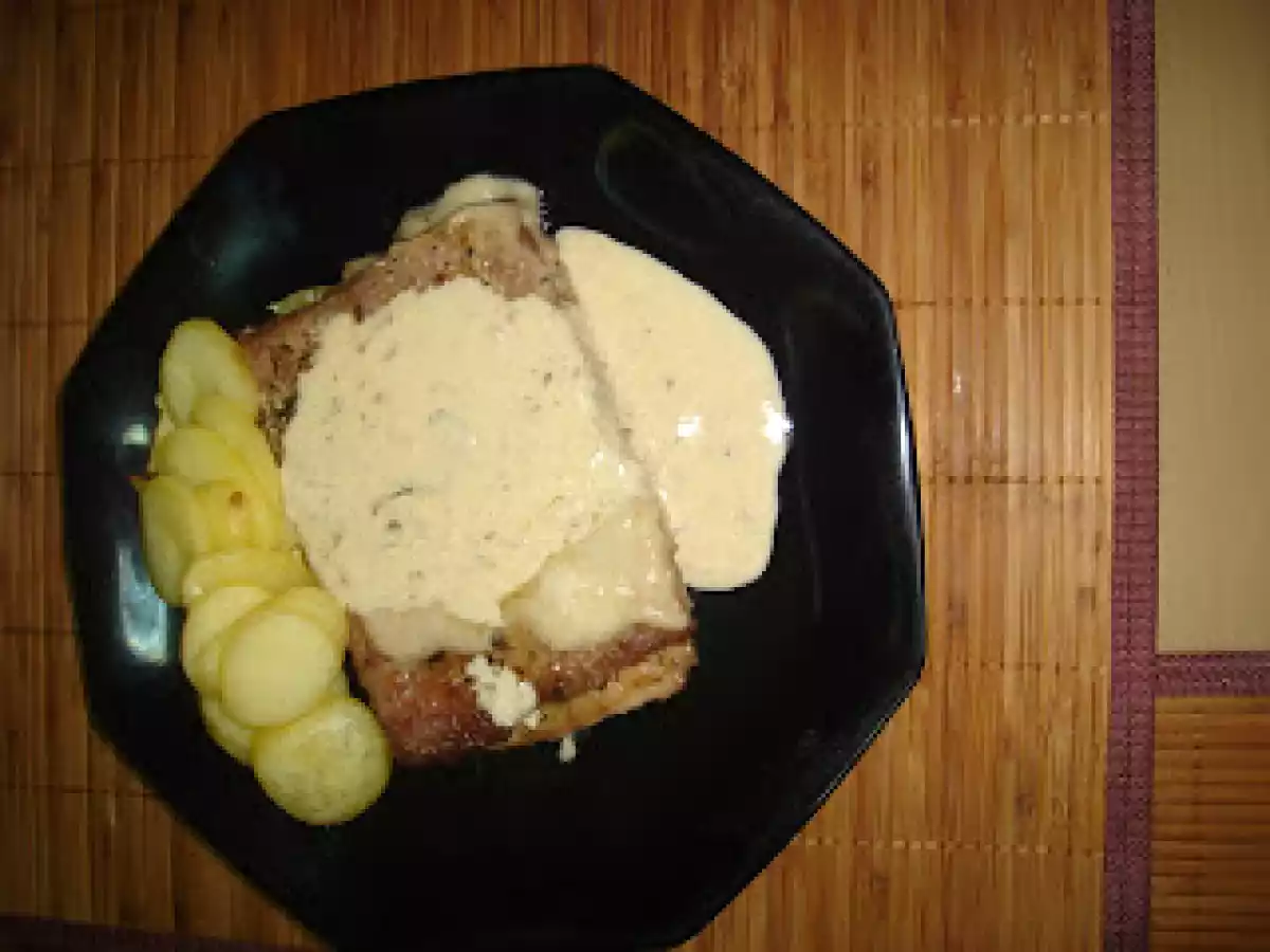 Almofadinhas de carne recheadas