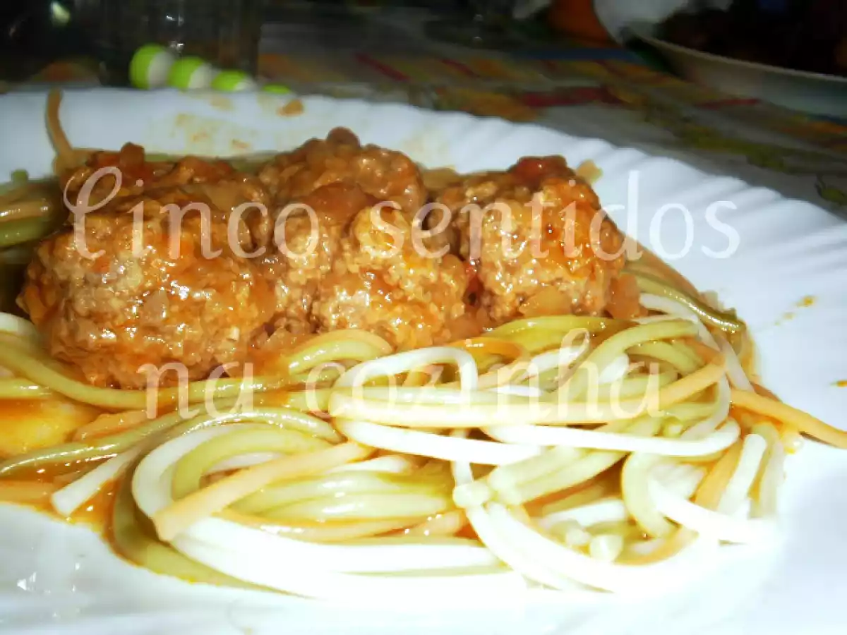 Almôndegas com esparguete - foto 3