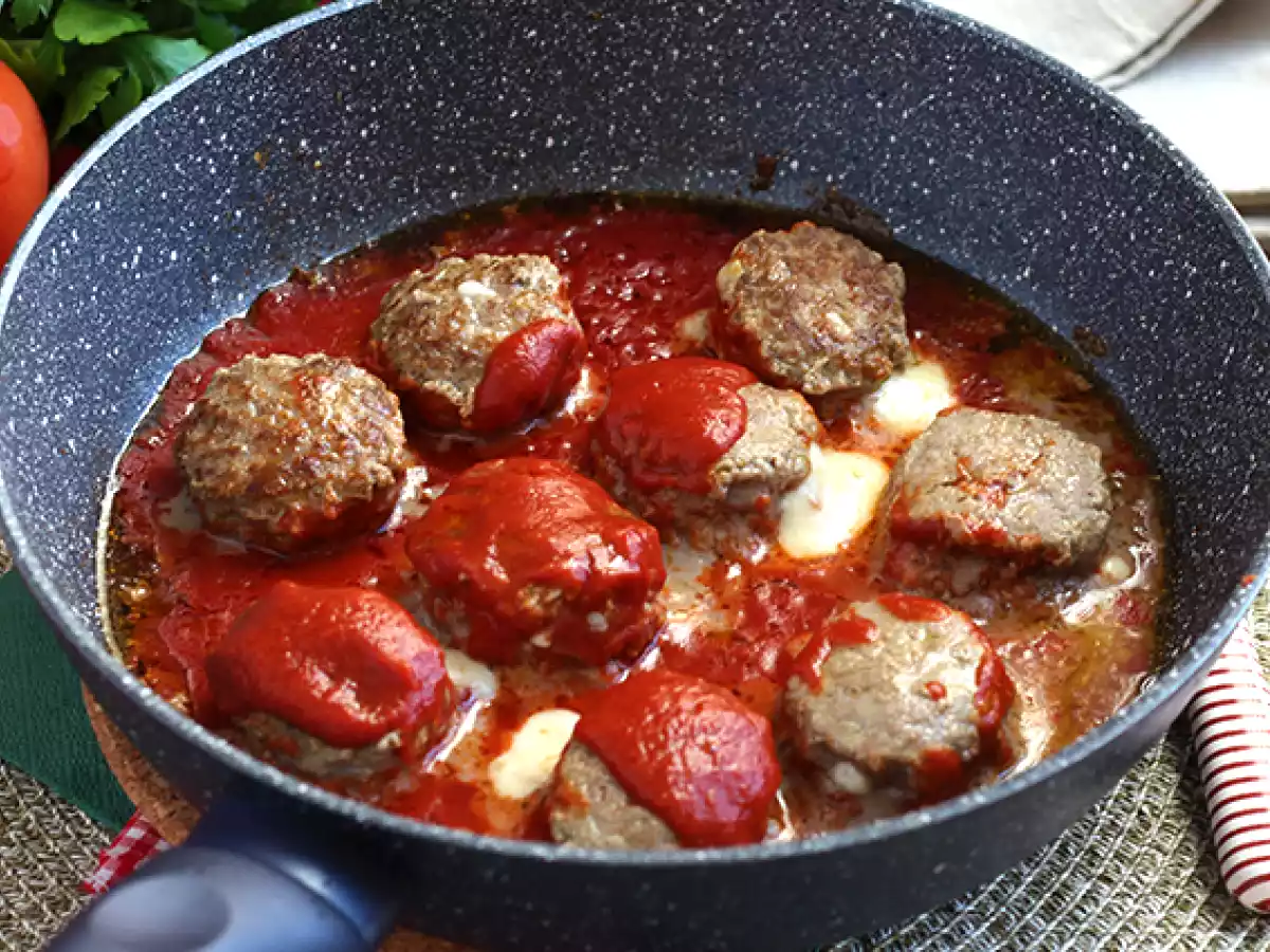 Almôndegas de carne recheada com mozzarella - foto 4