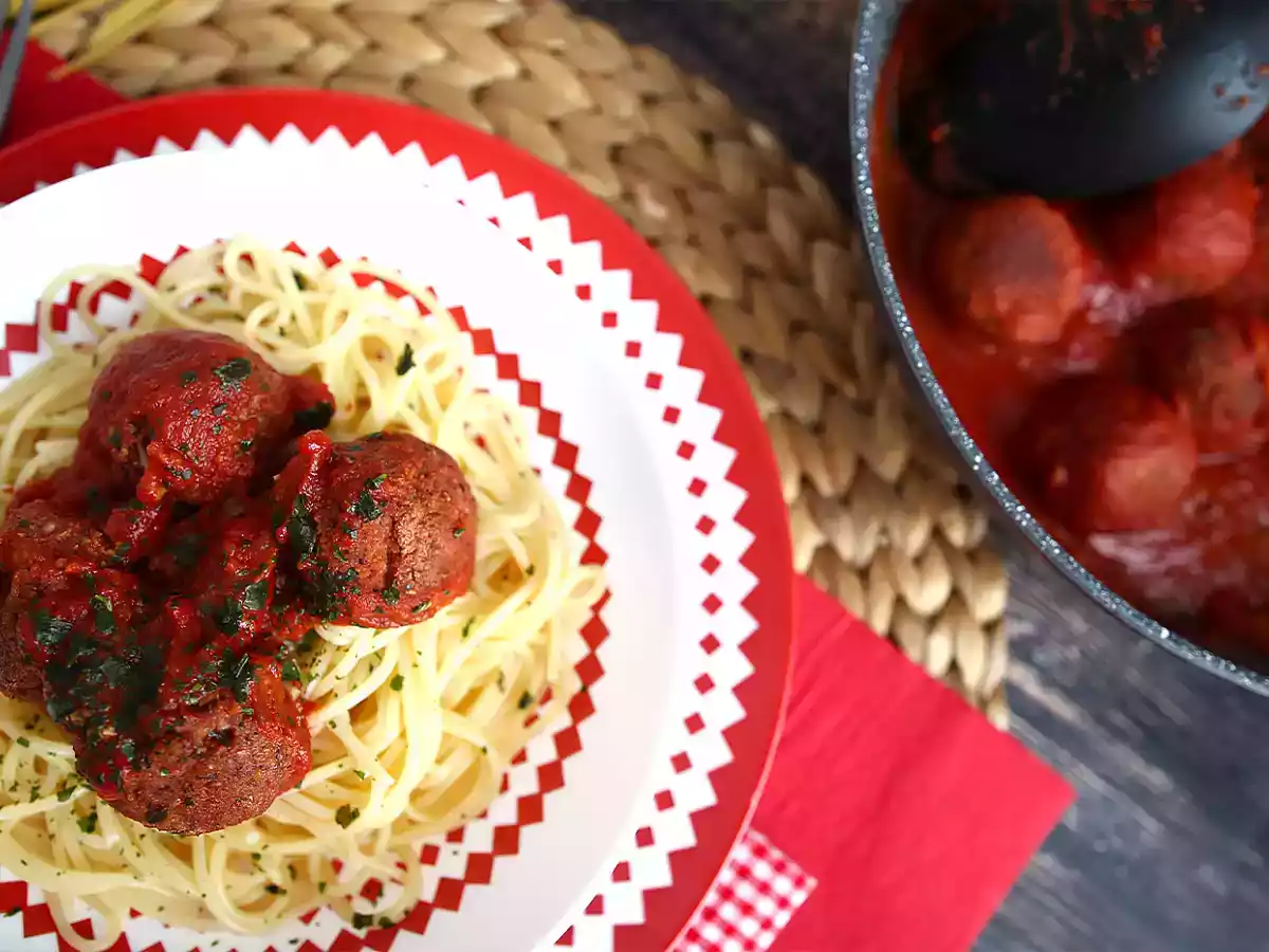 Almôndegas vegetarianas de seitan com molho de tomate - foto 2