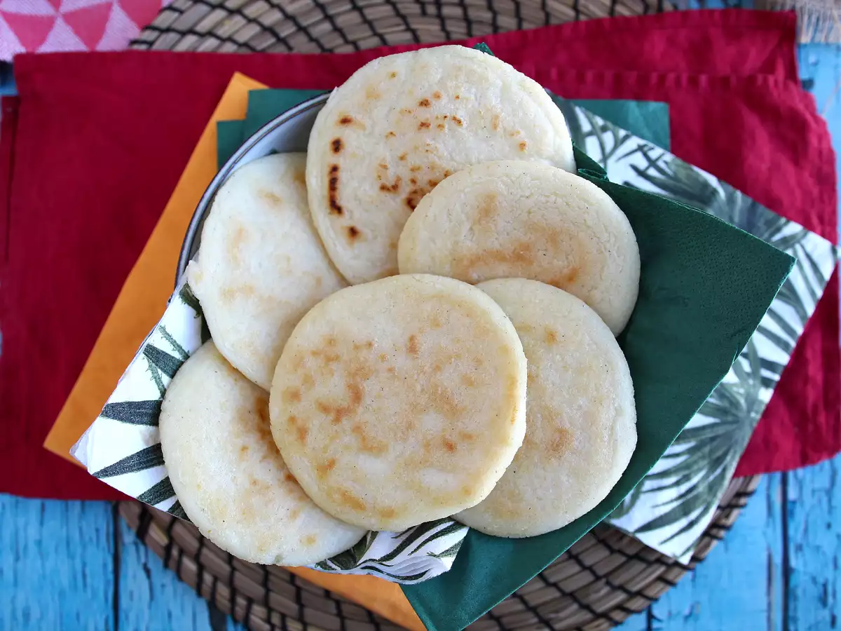Arepas venezuelanas: pão de farinha de milho, sem glúten - foto 3