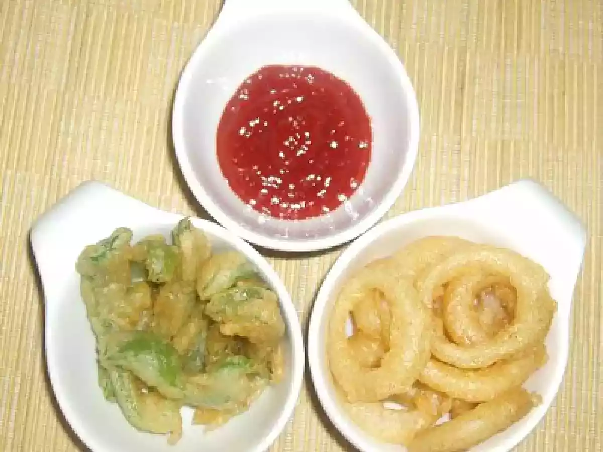 Argolas de Cebola e tiras de Pimento fritas