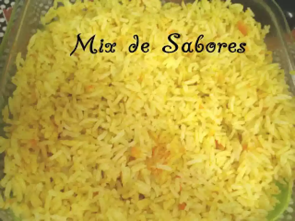 Arroz amarelinho de microondas