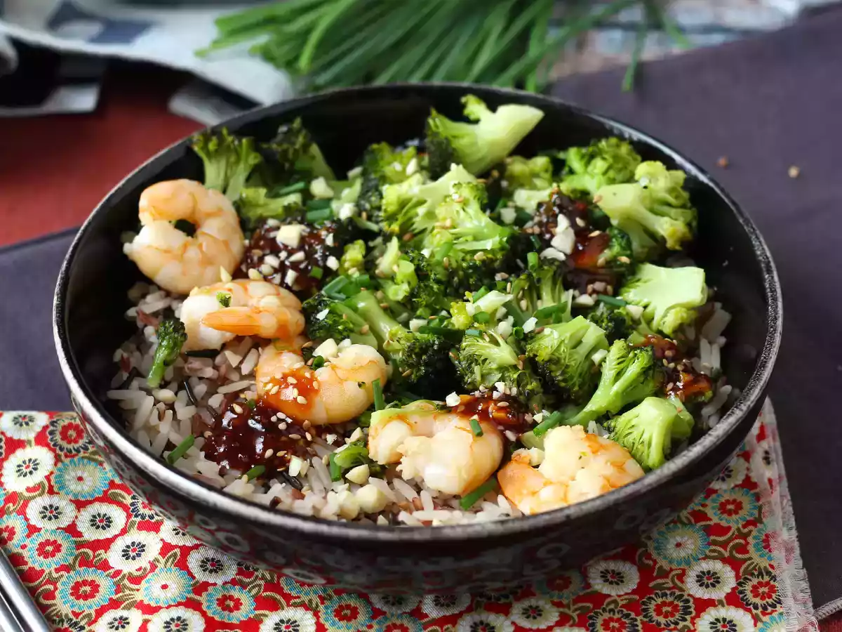 Arroz com brócolis, camarão e molho apimentado da Coréia - foto 2