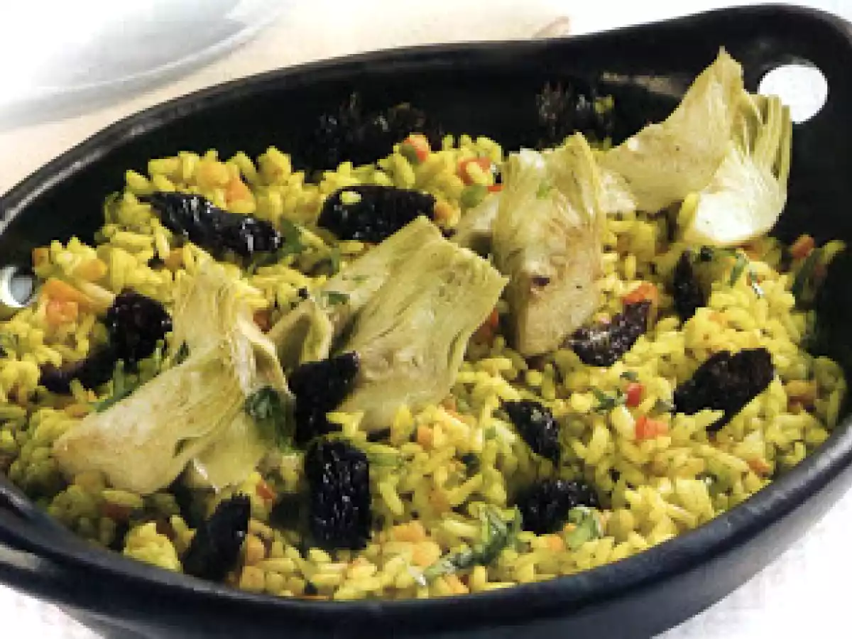 Arroz de Açafrão com Alcachofras e Ameixa