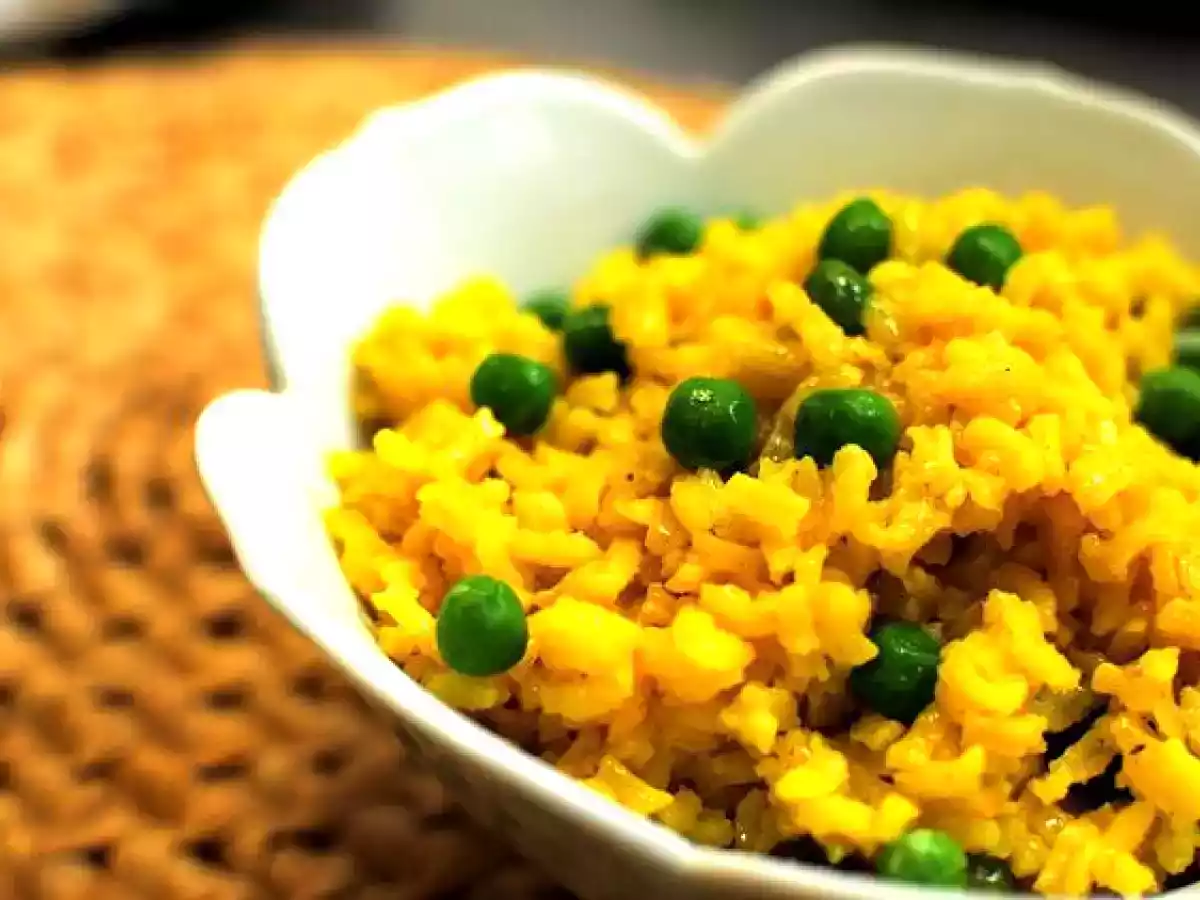 Arroz de Açafrão e Ervilhas