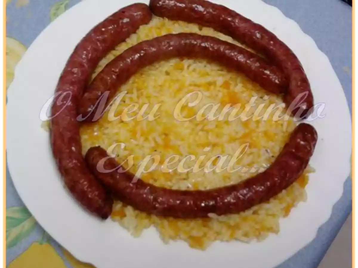 Arroz de Cenoura com Salsichas Frescas