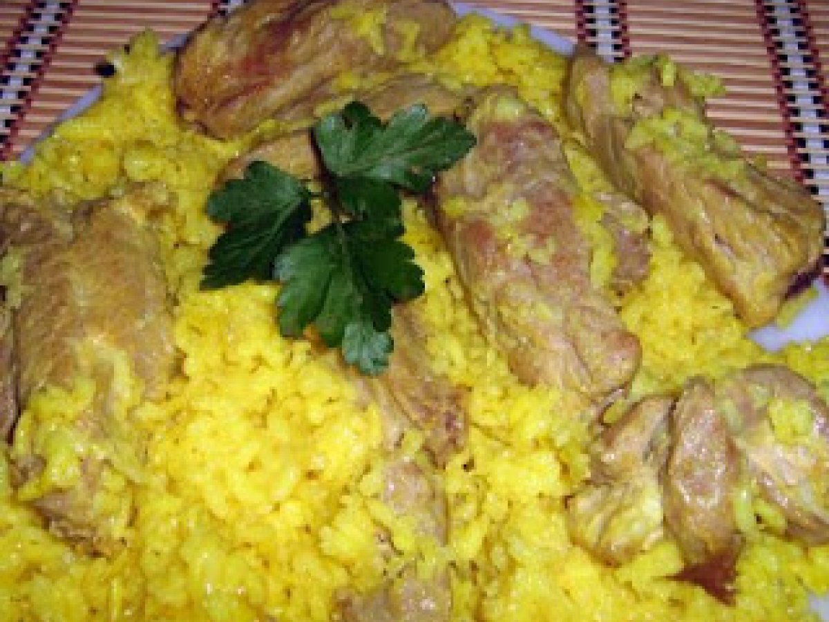 ARROZ DE ENTRECOSTO COM AÇAFRÃO