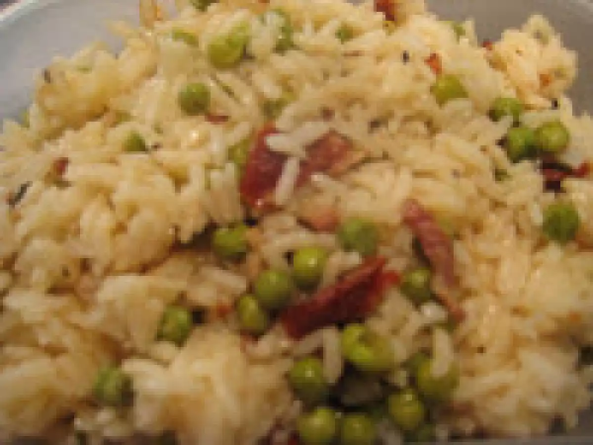 Arroz de ervilhas e tomate seco
