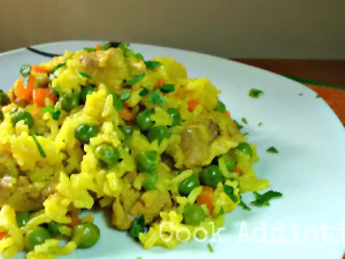 Arroz de frango com açafrão