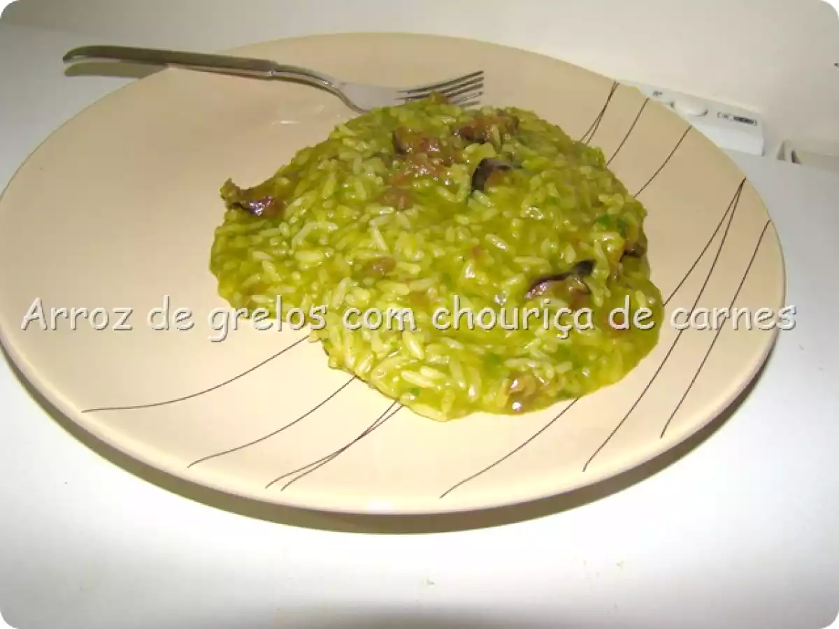 Arroz de grelos com chouriça de carnes