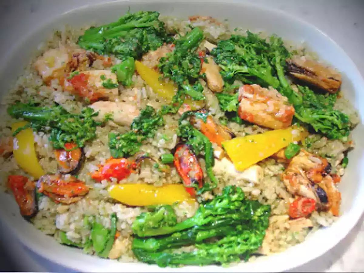 Arroz de polvo, mexilhões e brócoles