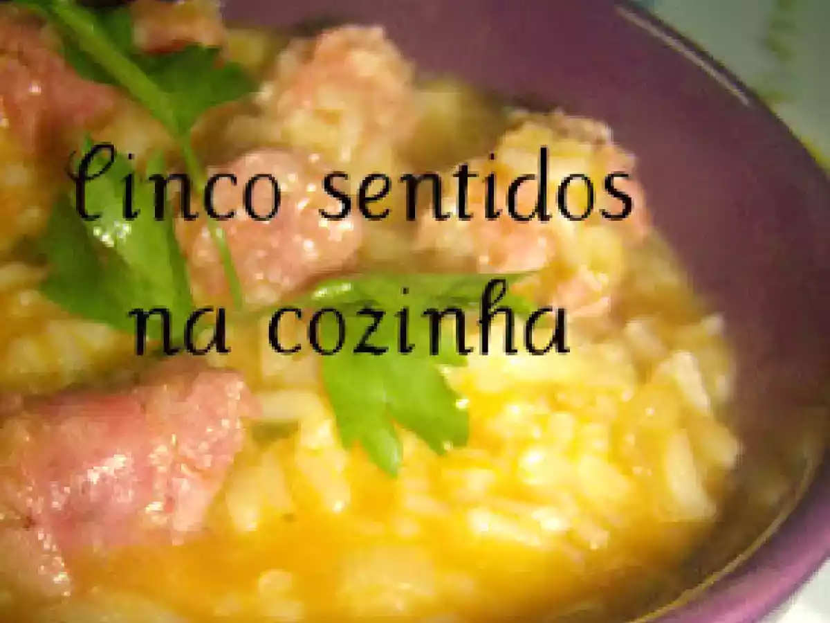 Arroz de salsichas frescas