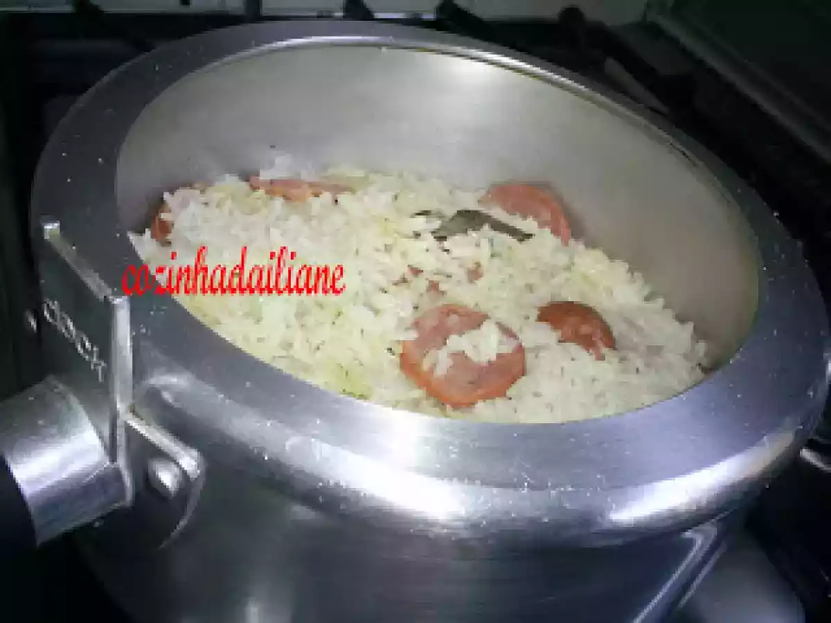Arroz na panela de pressão com calabreza e batata - foto 2