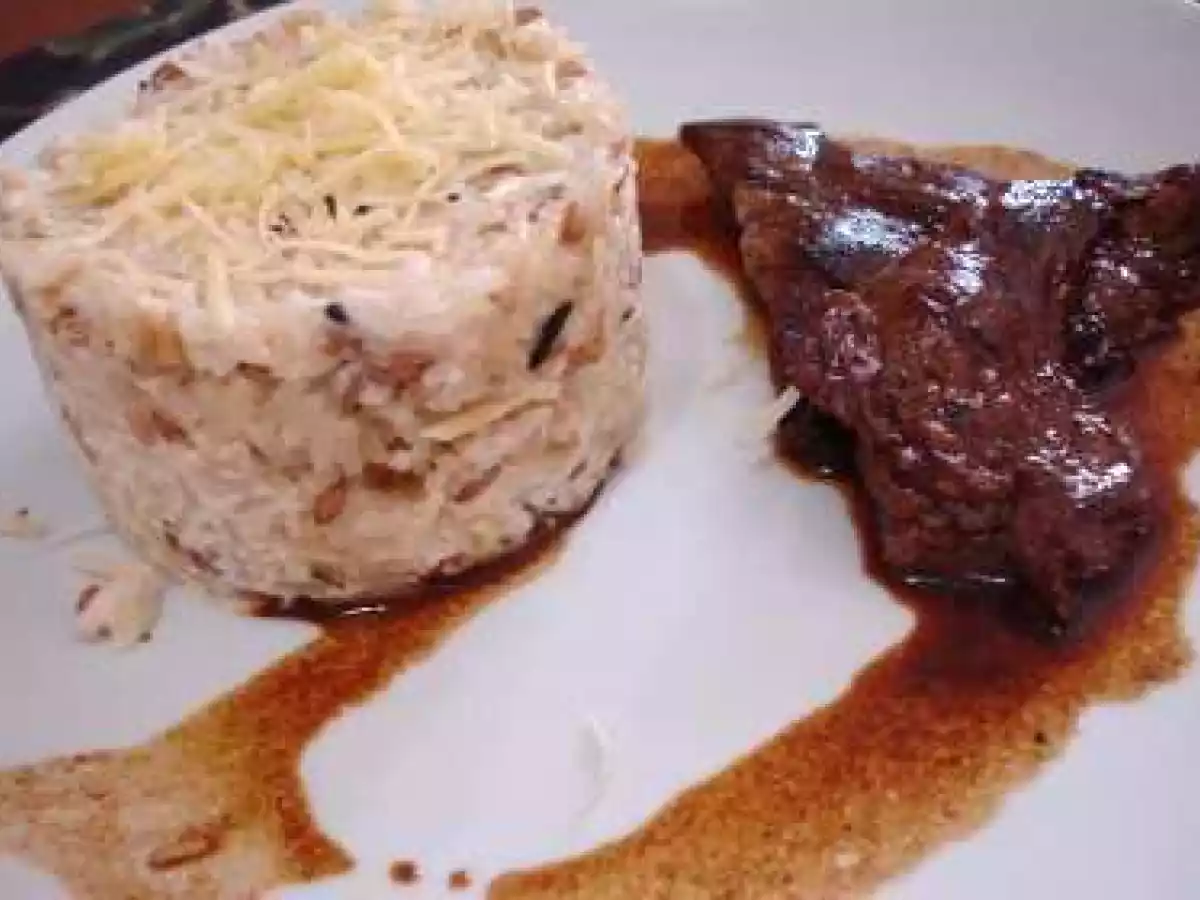 Arroz piemontês com filé mignon gratinado e grelhado