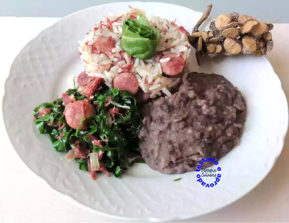Arroz, tutu e couve a moda do jota