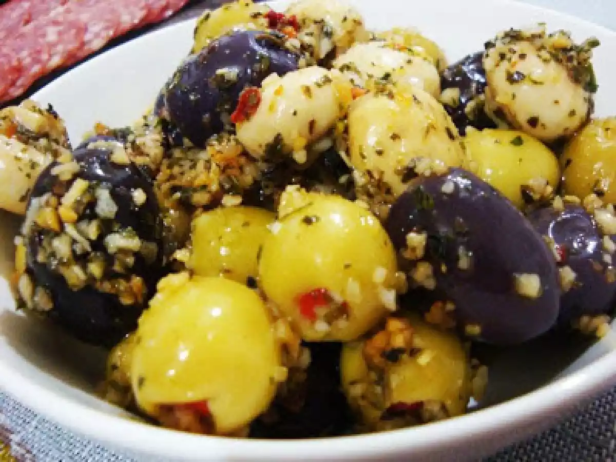 Azeitonas e Champignons Temperados da Tânia