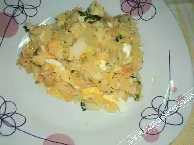 Bacalhau à gomes de sá com cenoura