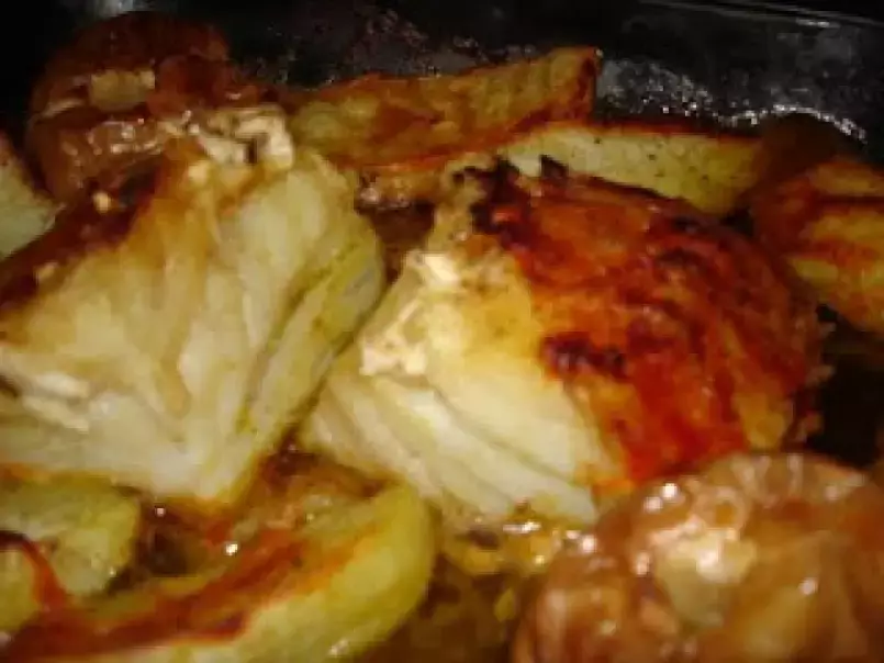 Bacalhau Assado com Batatas e Maçãs